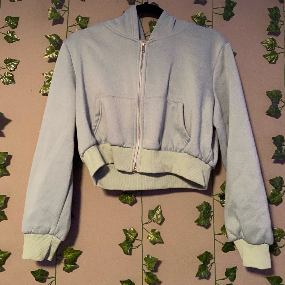 women’s crop sweater